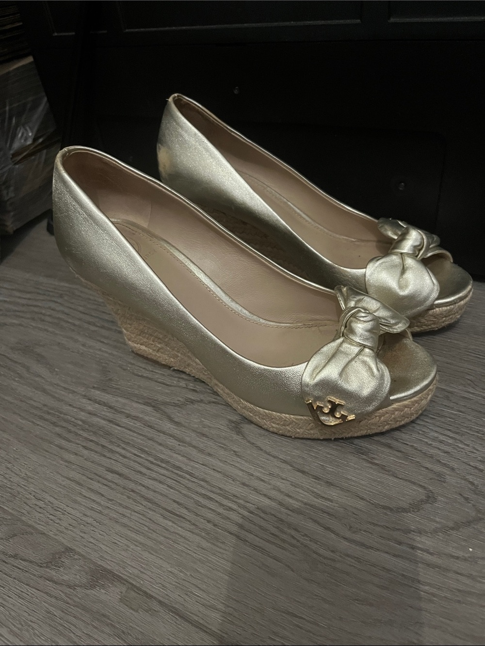 Tory Burch Metallic Gold Knot Peep-Toe Wedge Espadrille - Picture 3 of 13